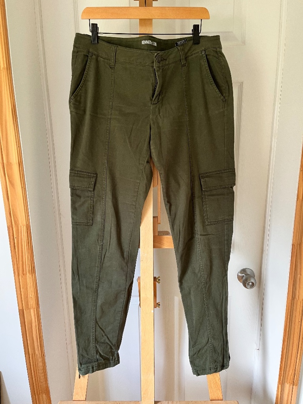 Fitted Cargo Pants
